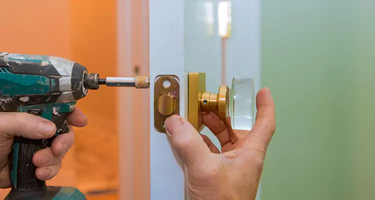 Broken Door Knob Fix in The Acreage, FL