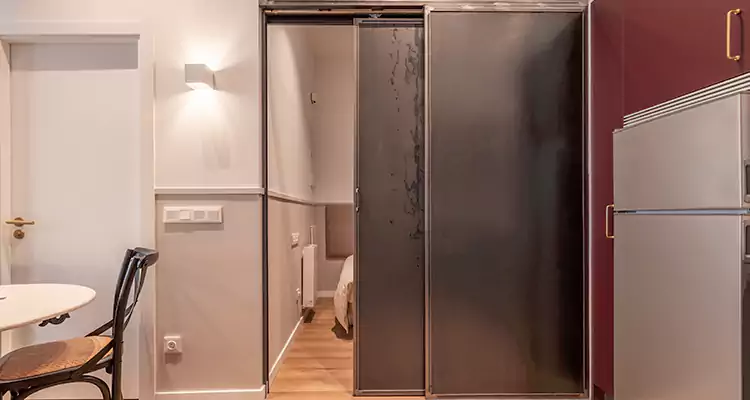 We Fix Closet Sliding Door in The Acreage, FL 