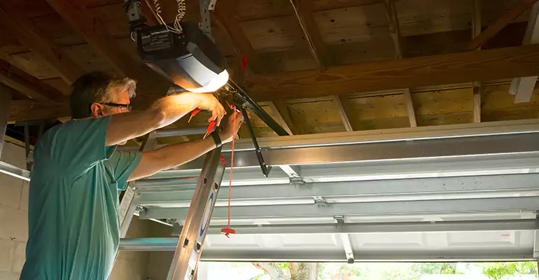 Chamberlain Garage Door Repair in The Acreage, FL