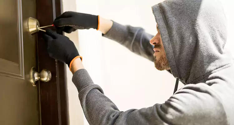 Emergency Motel Lock Repairs—Available 24/7 in The Acreage, FL